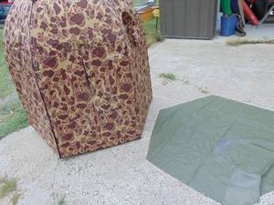 lot 58 image: Camoflauge Blind 5W x 54H