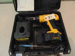 lot 81 image: Dewalt 14.4v Drill with Case - Model DW972