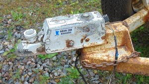 lot 8 image: Picks Manufacturing 6 x 12 Utility Trailer GW 3000lbs