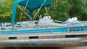 lot 9 image: 20 Weeres Pontoon With 50HP Yamaha 4 Stroke Motor and Triton Pontoon Trailer