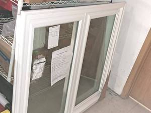 lot 267 image: Lindsay Brickmold Window 50x43-516