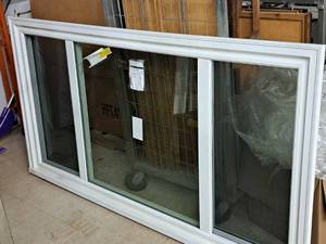 lot 292 image: 3-Lite Single Slider Window 82.5x43