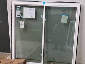 lot 300 image: Vanguard 2-Lite Slider Window 59.875x59.875