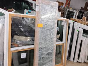 lot 471 image: 2 Track 2 Panel Freedom Door 59.5x80
