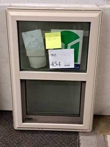lot 454 image: Minnkota Single Hung Window 700 20x30