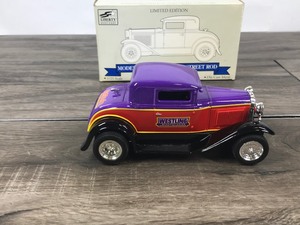 lot 32 image: Liberty Classics Spec Cast Model A Chopped Coupe Street Rod Westling Manufacturing 65th Anniversary 125 scale die cast coin bank