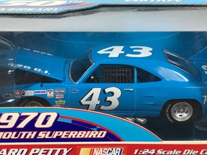 lot 68 image: 1999 Nascar Racing Champions 50th Anniversary 1970 Plymouth Superbird Richard Petty #43 124 scale die cast stock car