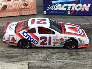 lot 85 image: 2001 Nascar Action Racing Collectible Historical Series 1991 Thunderbird Dale Jarrett #21  Citgo 124 scale die cast stock car