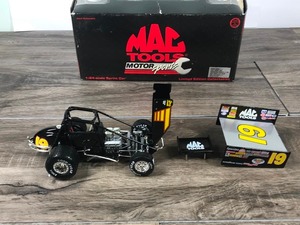 lot 99 image: 1997 Mac Tools Motor Sports Stevie Smith 124 scale die cast sprint car