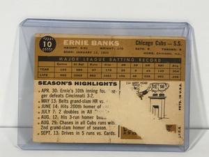 lot 133 image: 1960 Topps Baseball Card Ernie Banks #10
