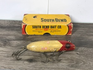lot 217 image: Vintage Bass Oreno Fishing Lure in Box