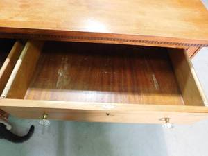 lot 3 image: 4 Drawer Old Ivory solid wood dresser