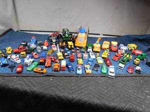 lot 224 image: Lot of toy vehicles