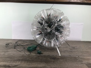 lot 413 image: Hanging light sparkle ball 16