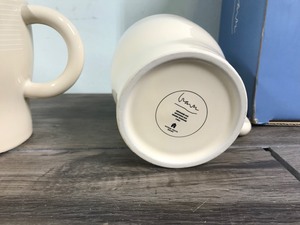 lot 430 image: Set of 4 Michael Graves Coffee Mugs in the box
