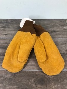 lot 461 image: Pair of sun leather quality gloves