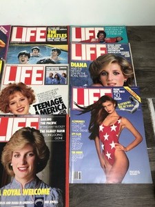 lot 469 image: 41 Issues of Life Magazine