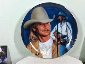 lot 474 image: Bradford Exchange Alan Jackson Collector Plate - Everything I Love As Country As Country Gets