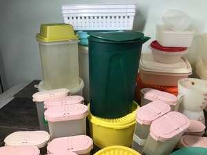 lot 480 image: Lot of Vintage Tupperware and more