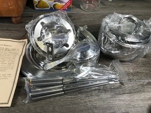 lot 483 image: Lot of dishes