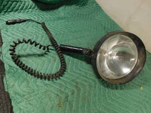 lot 277 image: 2 Car charging Halogen spotlight
