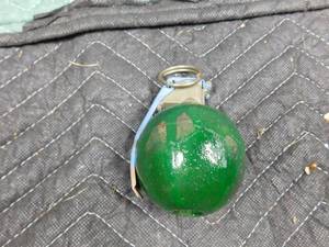lot 315 image: Training Grenade 