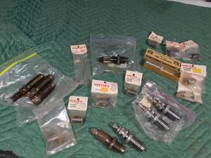lot 322 image: Lot of firearm die kits and reloading accessories