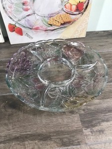 lot 485 image: Egg & Snack Glass Platters