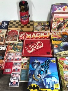 lot 522 image: Lot of games & puzzles