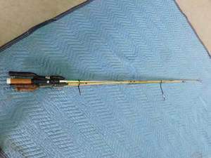 lot 340 image: 5 fishing rods