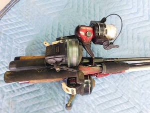 lot 338 image: 3 fishing rods and reels
