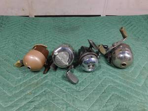 lot 348 image: 4 Vintage reels