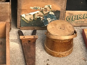 lot 390 image: Lot of wooden boxes and more