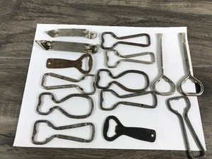 lot 540 image: 14 - Vintage bottle openers