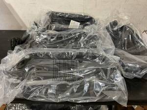 lot 129 image: Marine Mate Set of 4 Black Inflatable Boat Bumpers for Docking