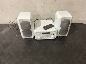 lot 136 image: Magnavox MM435M-WH 3-Piece Compact CD Shelf System with Digital FM Stereo Radio, Bluetooth Wireless Technology, and Remote Control in White
