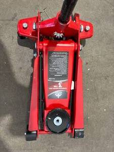 lot 92 image: Jack Boss 3 Ton Capacity Heavy Duty Steel Fast Lift Hydraulic Service Floor Jack