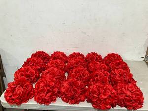 lot 190 image: 10-Pack Red Artificial Flower Balls