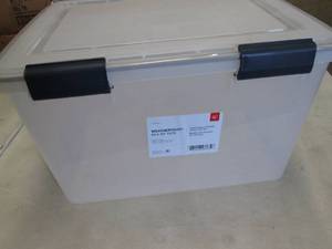 44.6 qt Weathertight Tote- corner d...