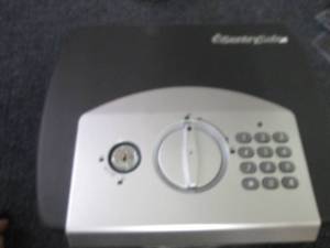 Sentry Safe Compact Security Safe -...