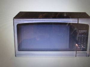 Hamilton Beach 1.1 Cu. Ft. 1000-Wat...