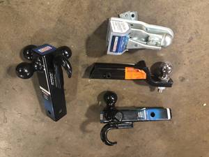 lot 39 image: Lot of Assorted Car Hitch Customer Returns See Pictures