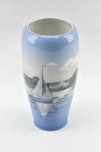 lot 218 image: Vintage Royal Copenhagen Sailboat Vase