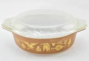 lot 227 image: Vintage Pyrex Americana Brown and Gold Casserole Dish