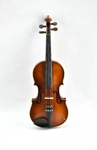 lot 36 image: Vintage Stradivarius Violin by E. R. Pfretzschner