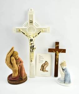 lot 367 image: Group of Four Religious Items Including Two Sculptures and Two Crosses