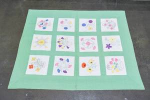 lot 344 image: Handmade Green Quilt