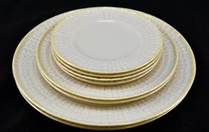 lot 231 image: Group of Eight Belleek Porcelain Plates