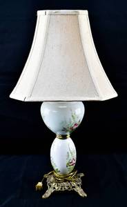 lot 187 image: Vintage Lamp with a Ceramic Floral Base