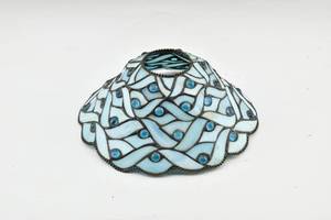 lot 298 image: Vintage Tiffany-Inspired Lampshade in Blue